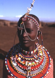/medias/customer_2/EXPOSITIONS VIRTUELLES/OTHONY HEDE VISAGES/Massai au Kenya en 1974_jpg_/0_0.jpg